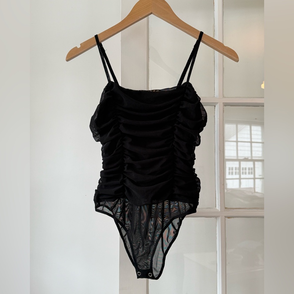 Forever 21 Black Ruched Bodysuit size Small